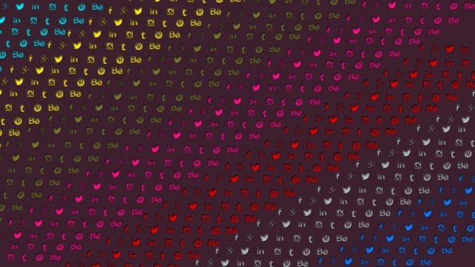 一名女子在杭州万象城遭挟持被捅 20 多刀，隆胸***体救了一命，这反映出哪些公安系统的问题？